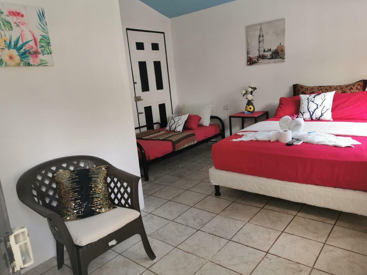 Cabinas Cafe Del Mar Hotel มานูเอล อันโตนิโอ ภายนอก รูปภาพ