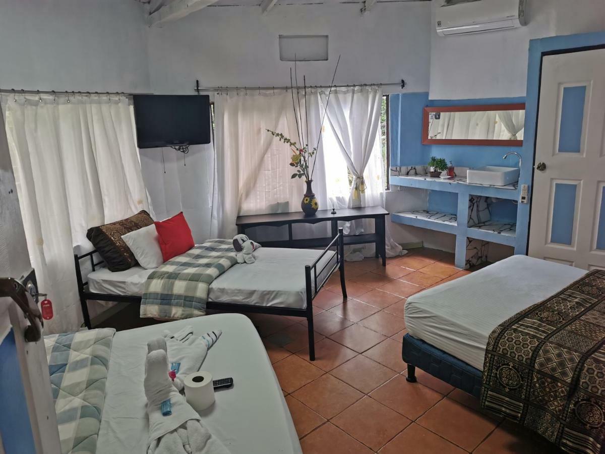Cabinas Cafe Del Mar Hotel มานูเอล อันโตนิโอ ภายนอก รูปภาพ